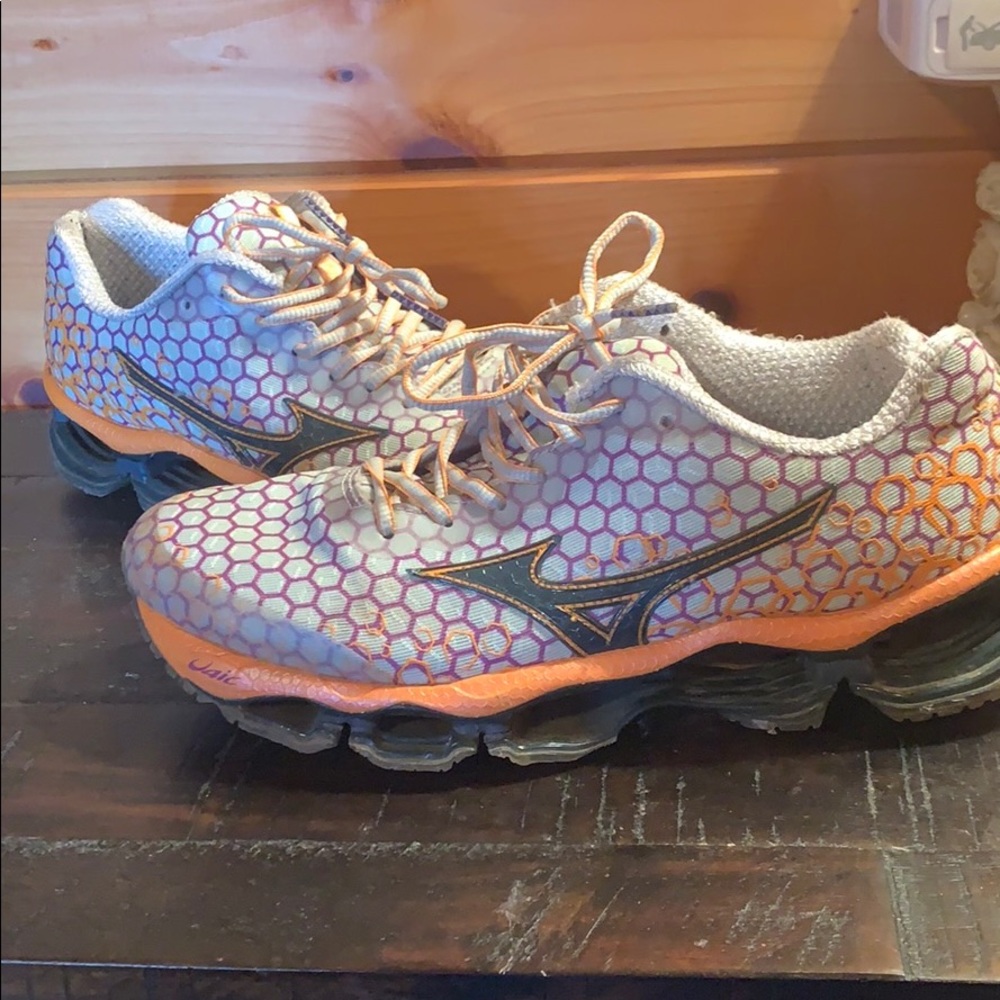 Mizuno running shoes